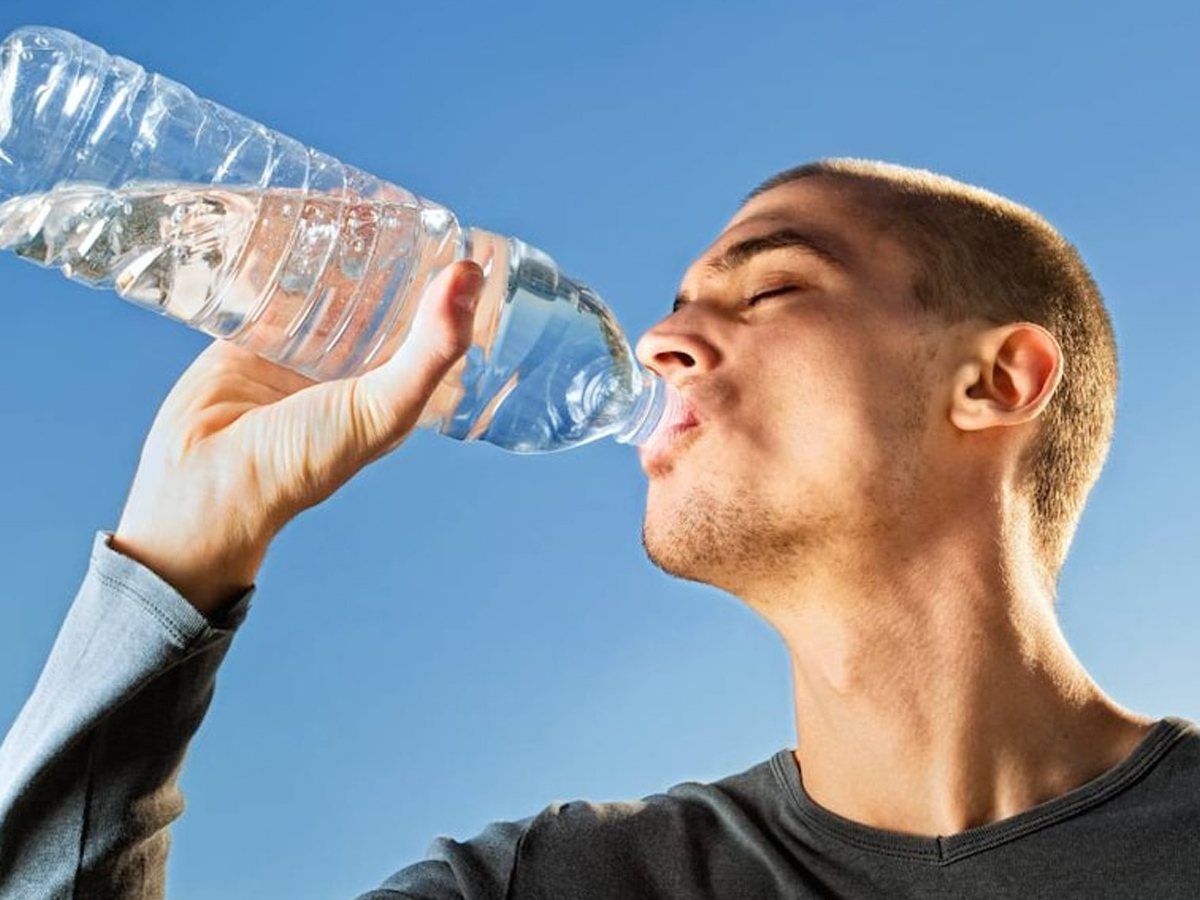 آب: مایع حیات و نقش آن در متابولیسم بدن آب: مایع حیات و نقش آن در متابولیسم بدن